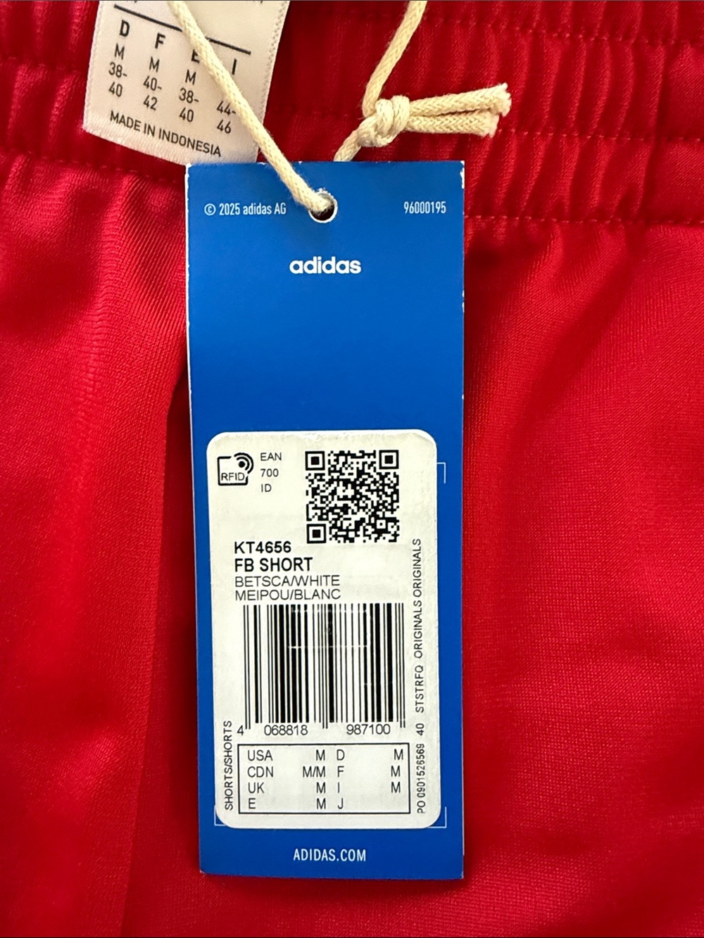 BNWT Adidas originals women’s track shorts - Picture 4 of 5